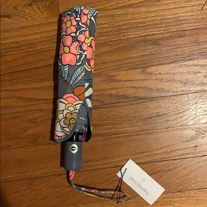 New Vera Bradley umbrella.